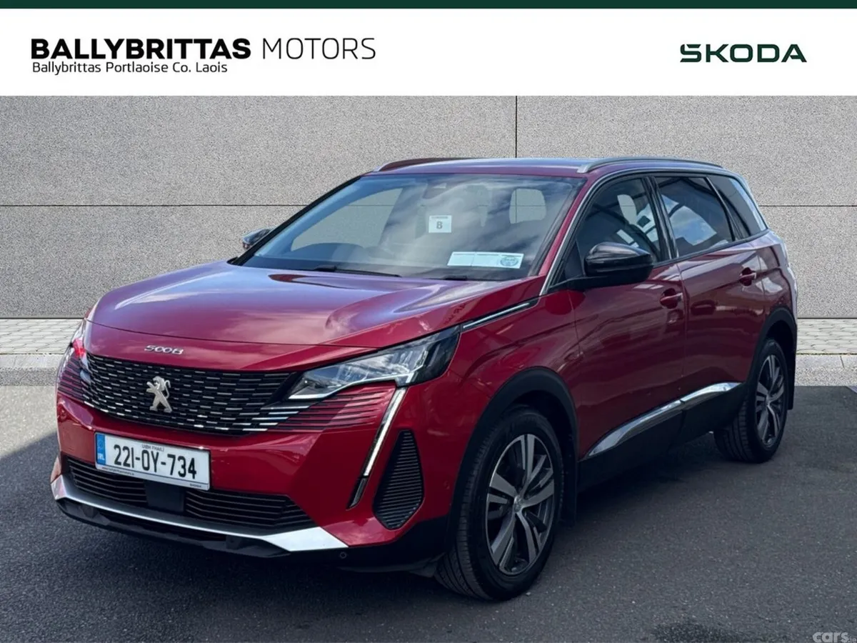 Peugeot 5008 MPV, Diesel, 2022, Red