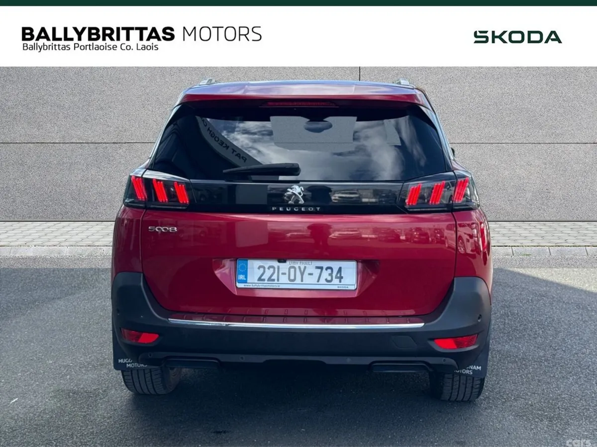 Peugeot 5008 MPV, Diesel, 2022, Red