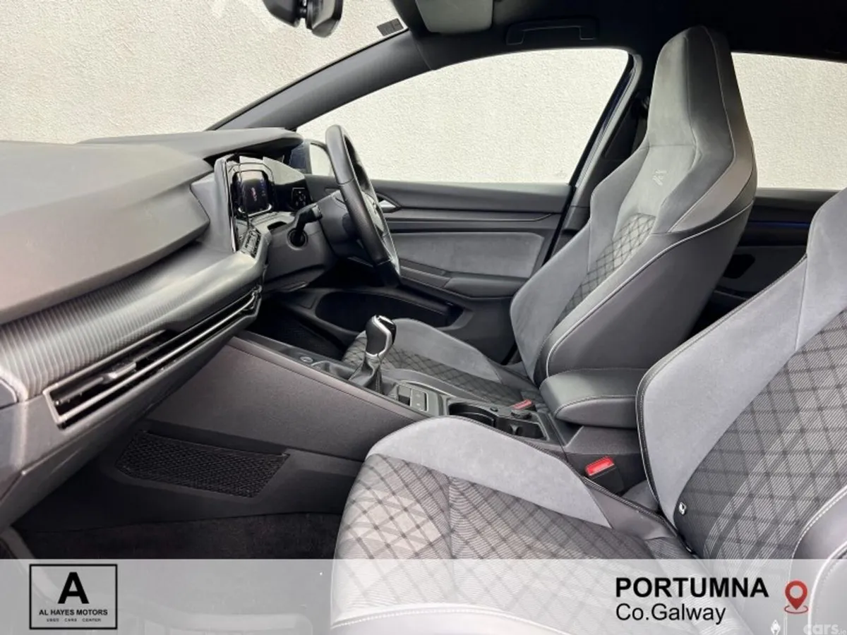 Volkswagen Golf Hatchback, Petrol, 2022, Blue