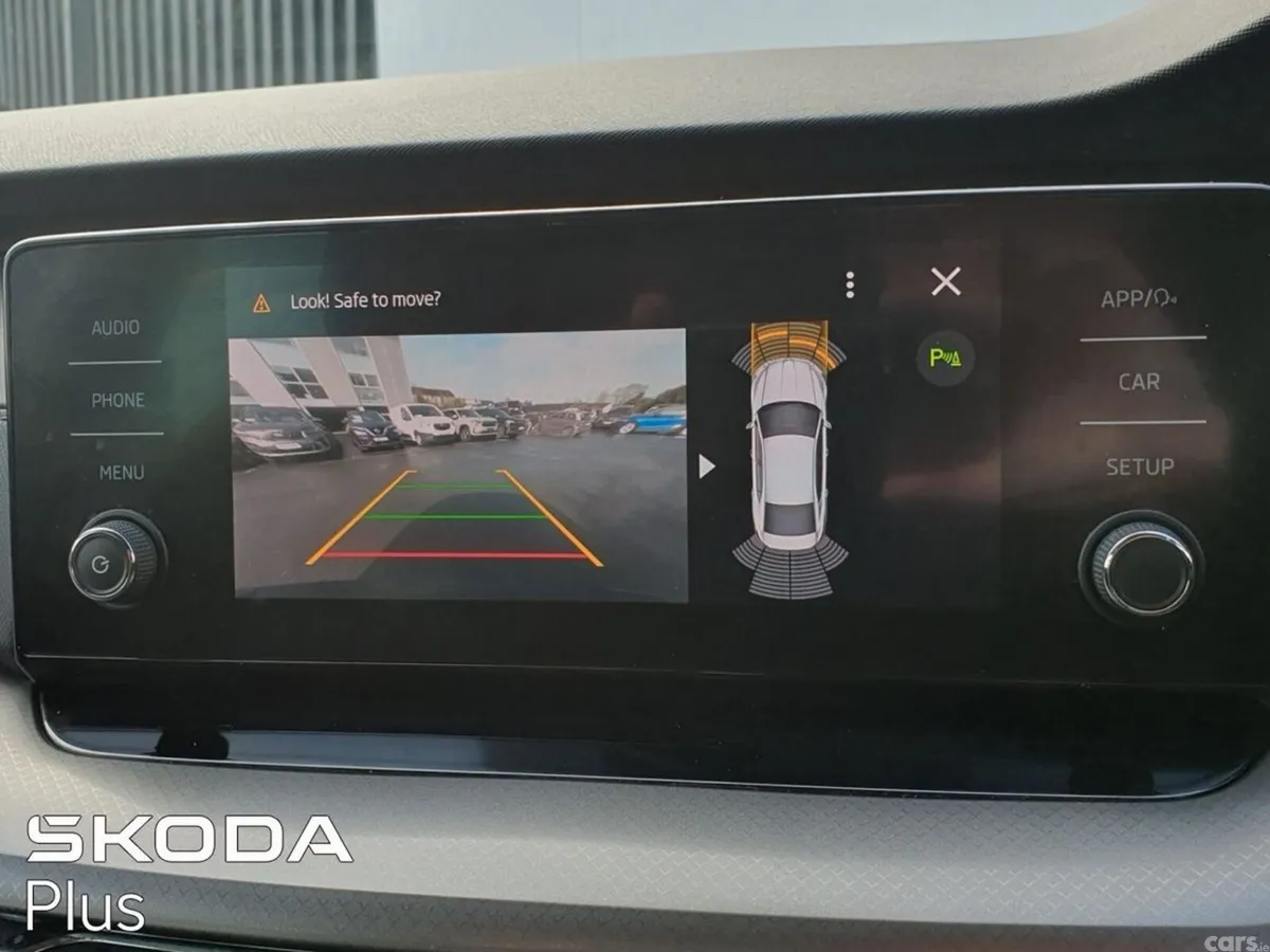 Skoda Octavia Saloon, Diesel, 2023, Black