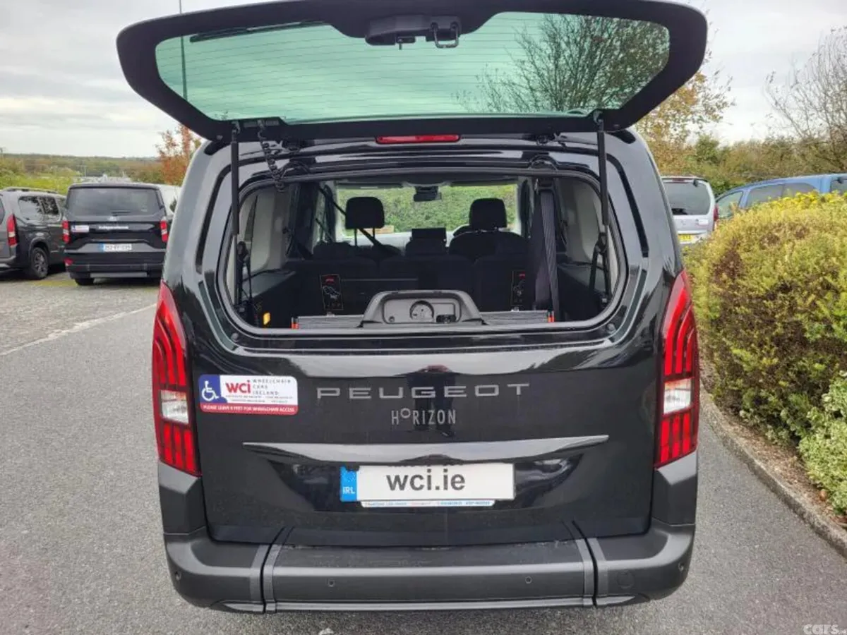 Peugeot Rifter MPV, Diesel, 2026, Black