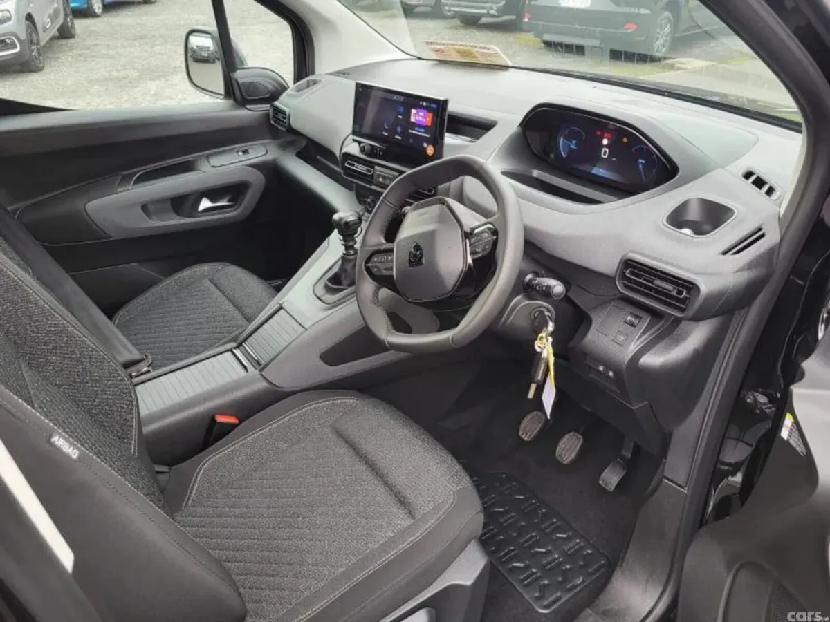 Peugeot Rifter MPV, Diesel, 2026, Black