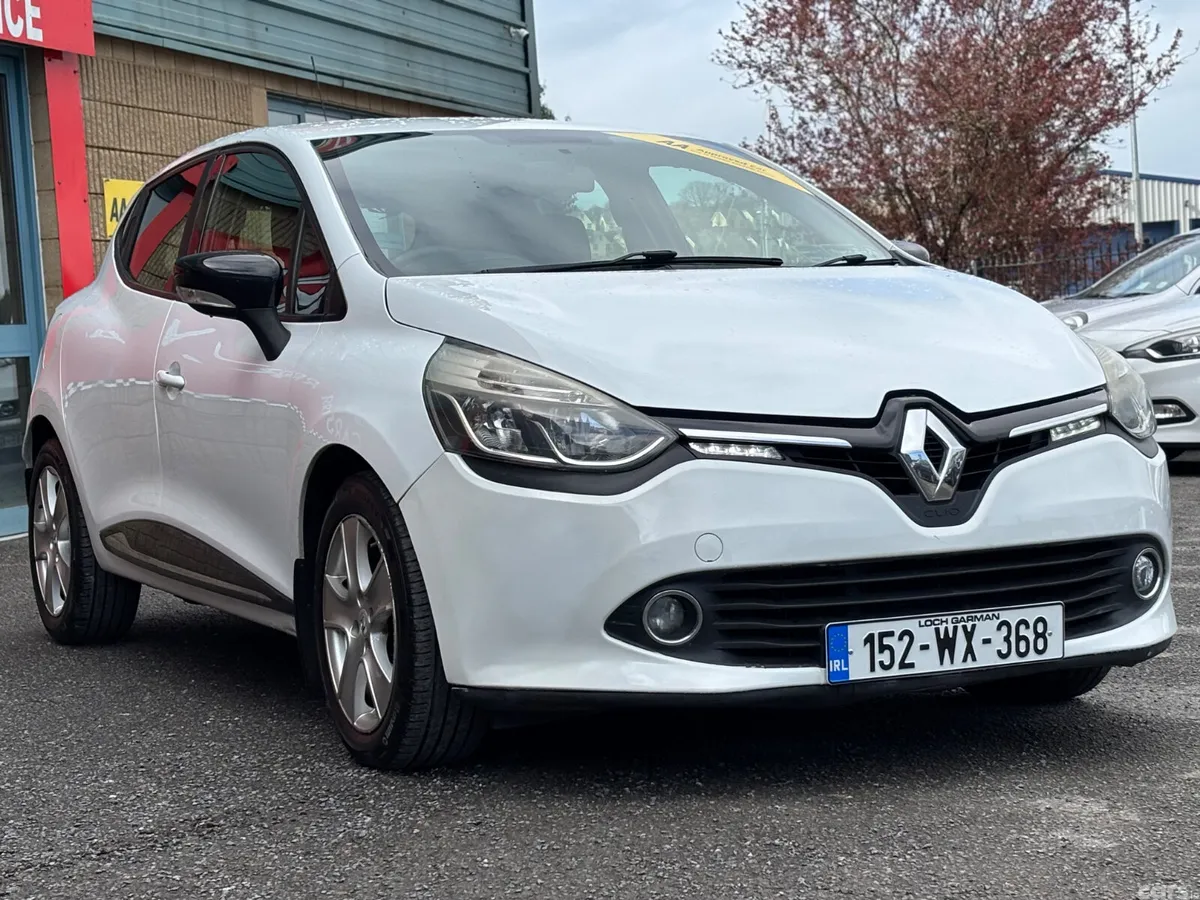 Renault Clio Hatchback, Petrol, 2015, White