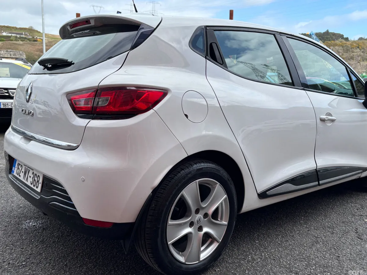 Renault Clio Hatchback, Petrol, 2015, White