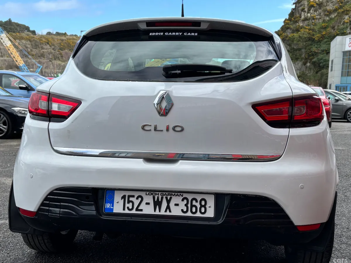 Renault Clio Hatchback, Petrol, 2015, White