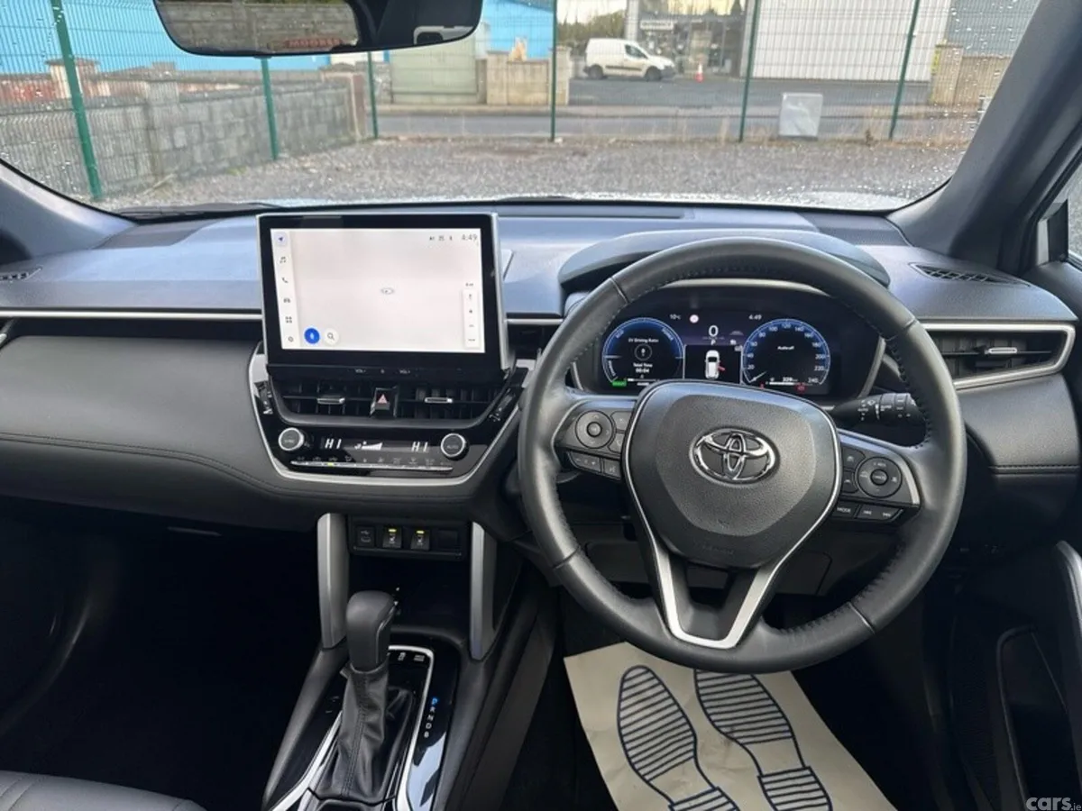 Toyota Corolla Cross Hatchback, Petrol Hybrid, 2025, Silver
