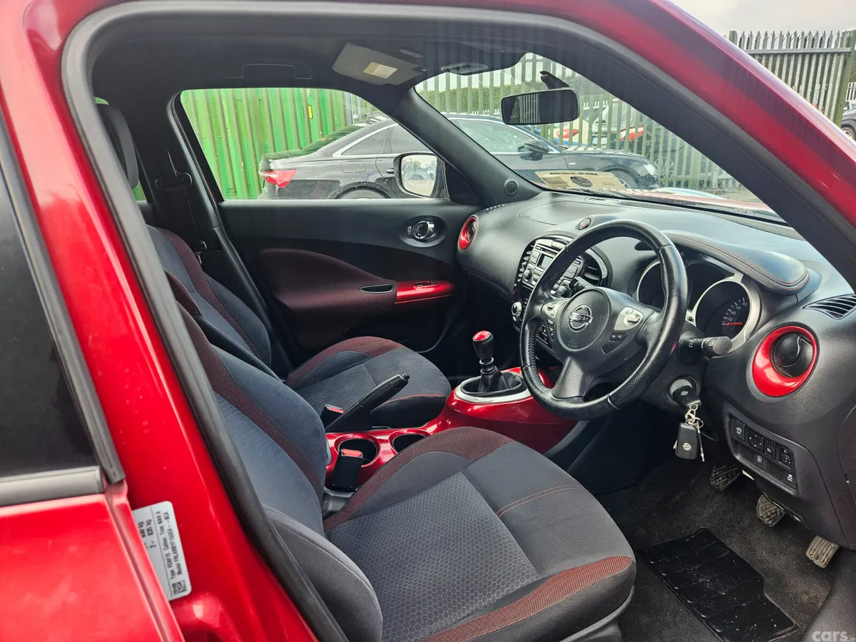 Nissan Juke SUV, Petrol, 2014, Red
