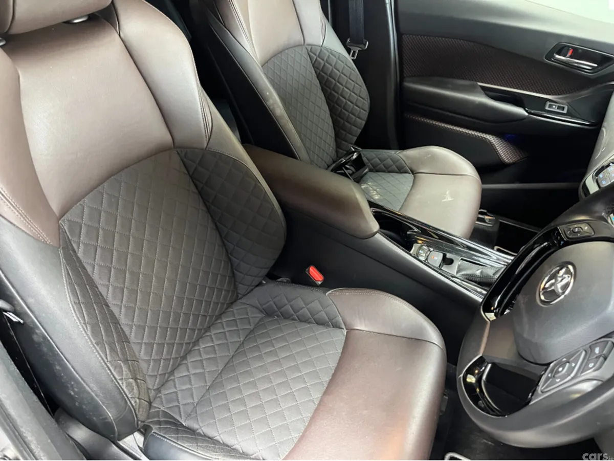 Toyota C-HR SUV, Petrol, 2018, Silver