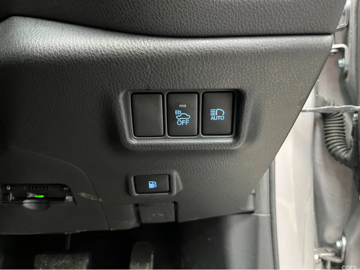Toyota C-HR SUV, Petrol, 2018, Silver