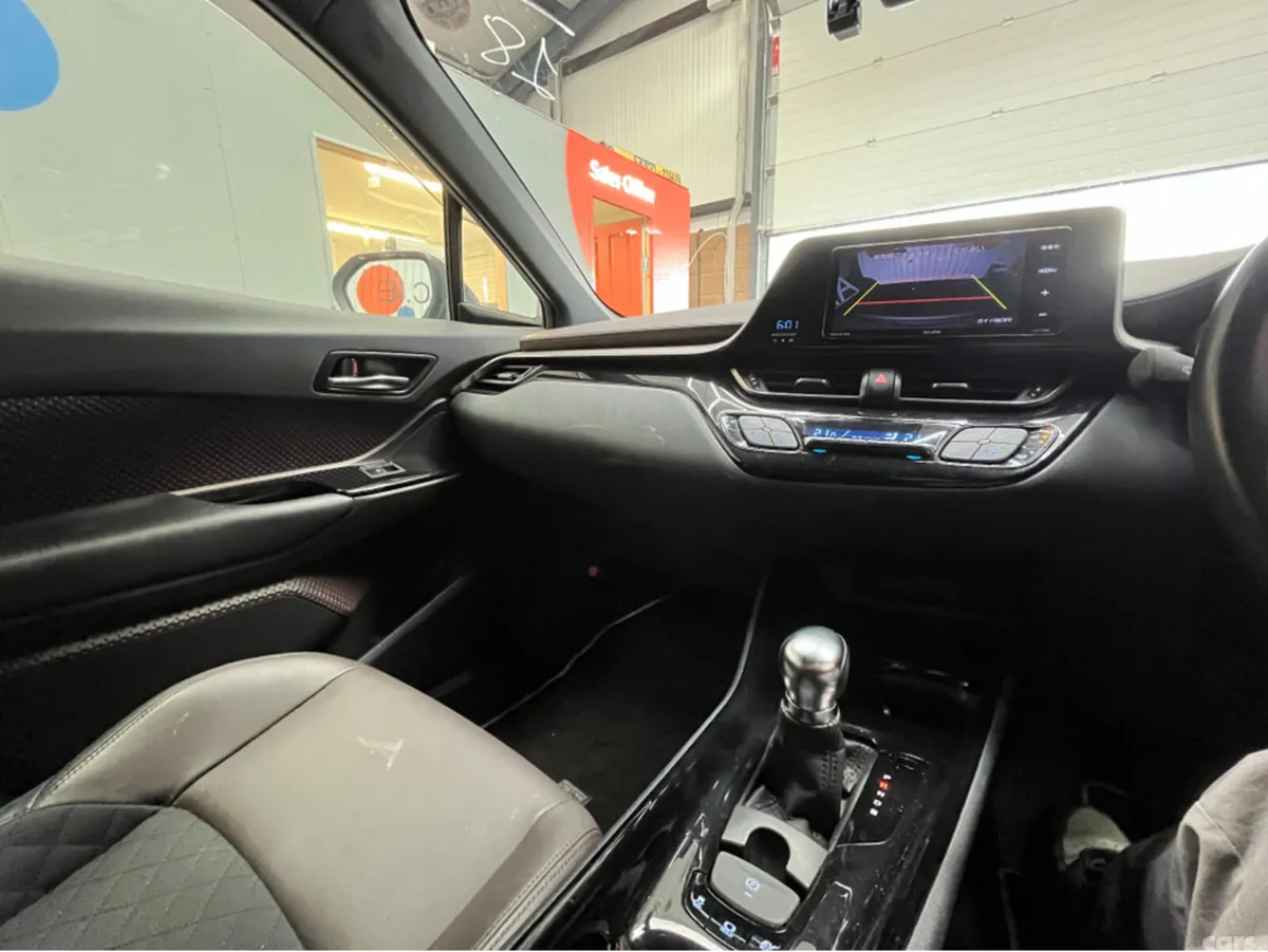 Toyota C-HR SUV, Petrol, 2018, Silver