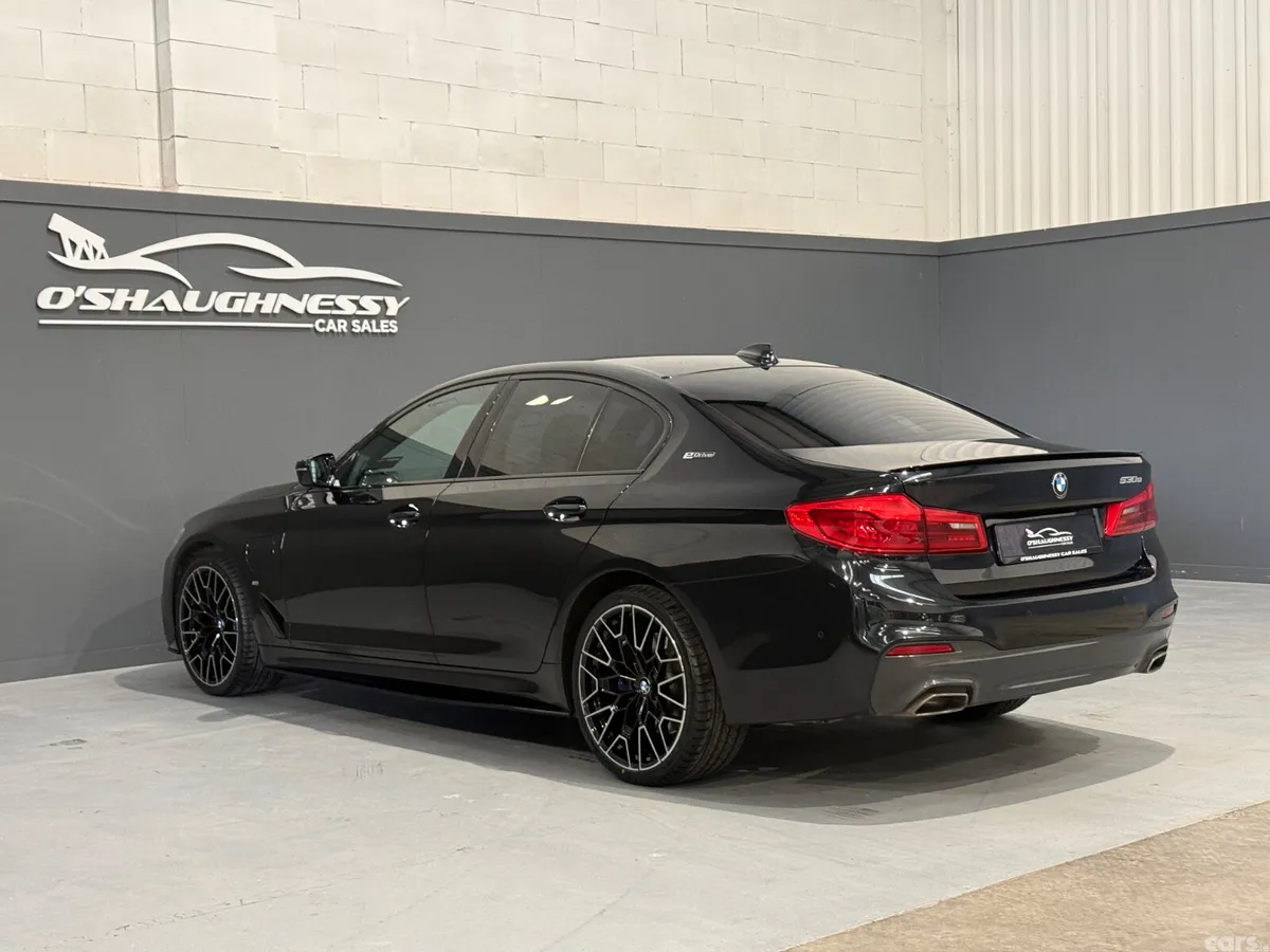 BMW 5-Series Saloon, Petrol Plug-in Hybrid, 2018, Black
