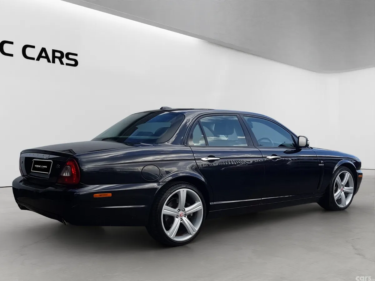 Jaguar XJ Saloon, Diesel, 2008, Black