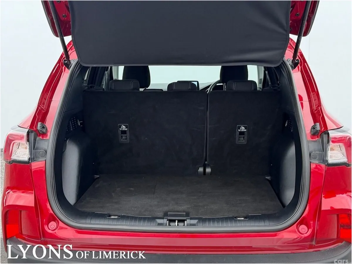 Ford Kuga SUV, Petrol, 2023, Red