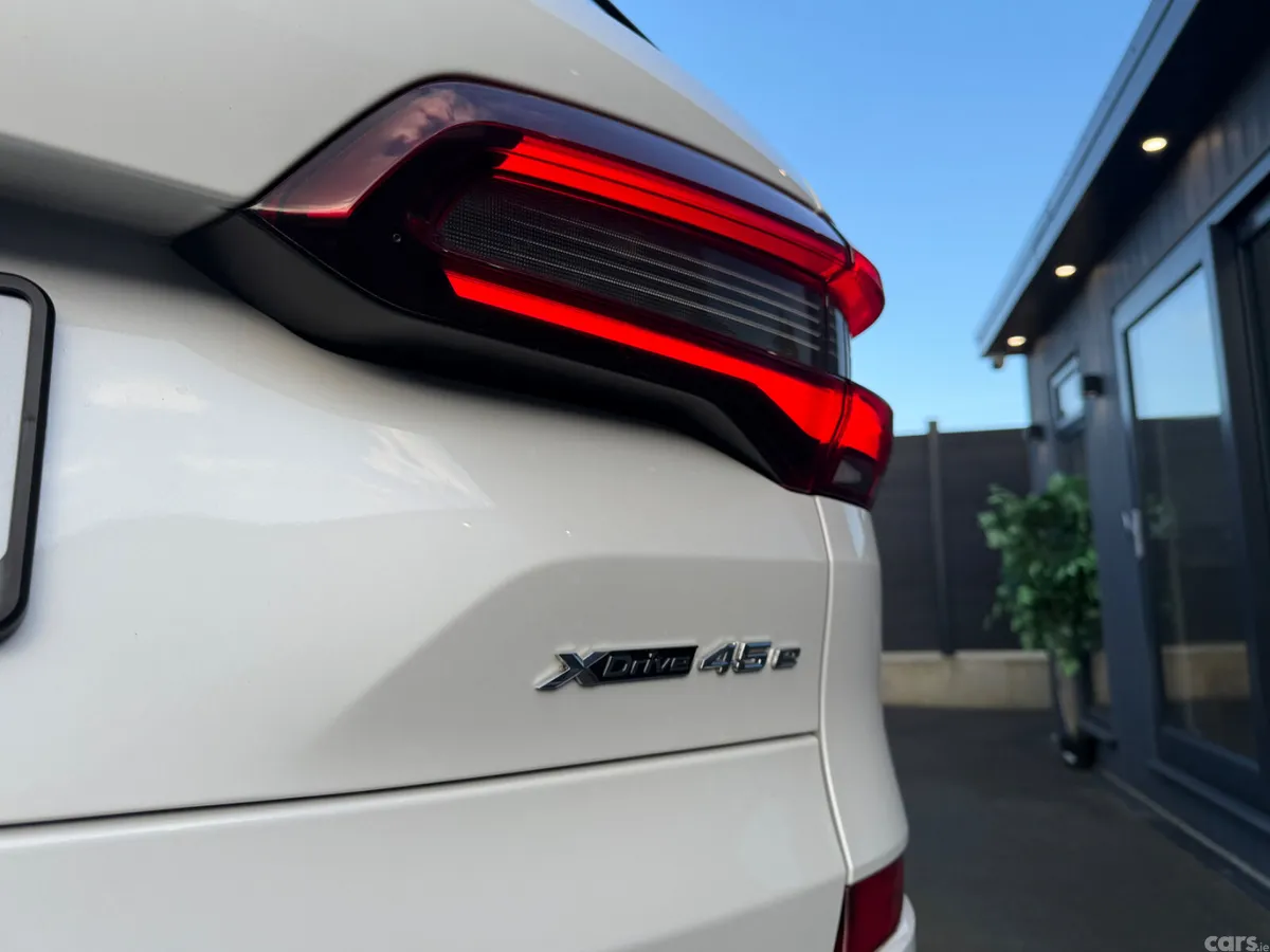 BMW X5 SUV, Petrol Hybrid, 2021, White