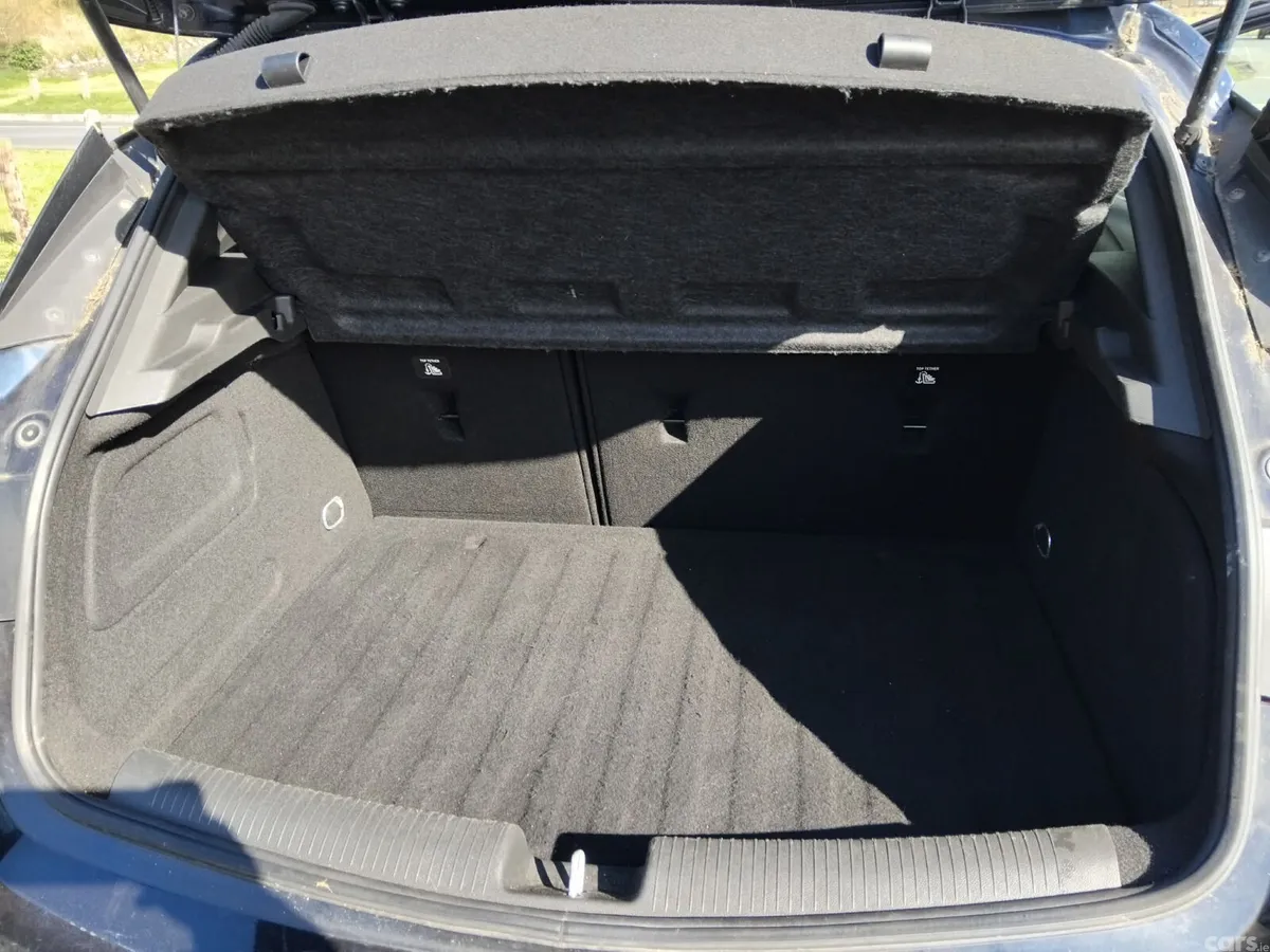 Opel Astra Hatchback, Petrol, 2019, Blue