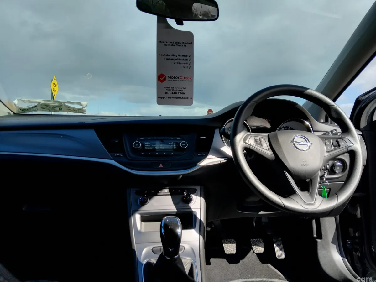 Opel Astra Hatchback, Petrol, 2019, Blue