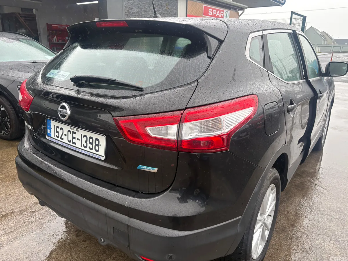 Nissan Qashqai Hatchback, Diesel, 2015, Black