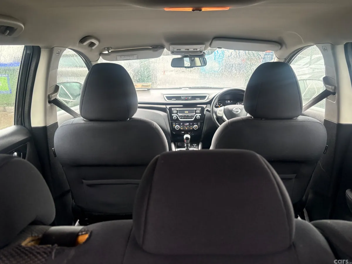 Nissan Qashqai Hatchback, Diesel, 2015, Black