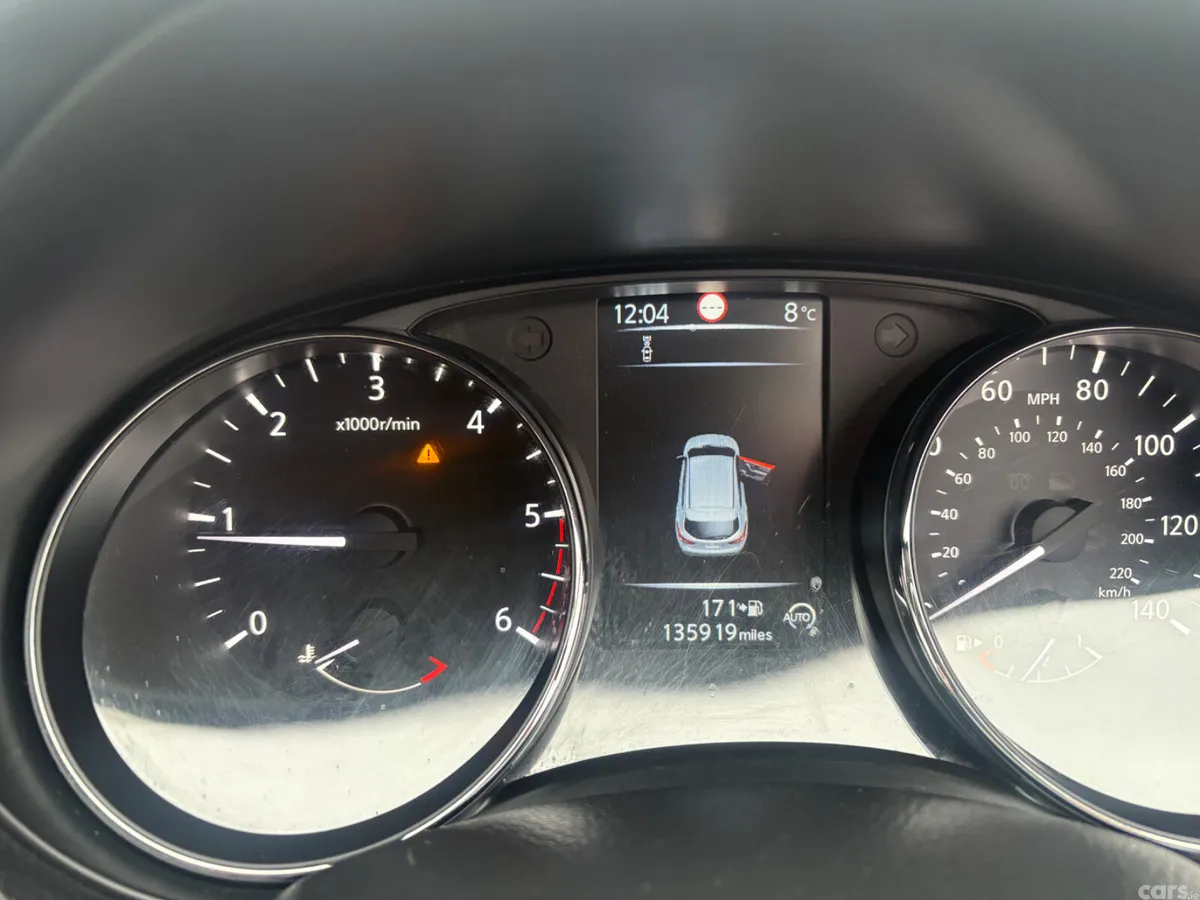 Nissan Qashqai Hatchback, Diesel, 2015, Black