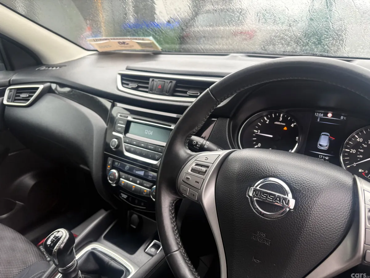 Nissan Qashqai Hatchback, Diesel, 2015, Black