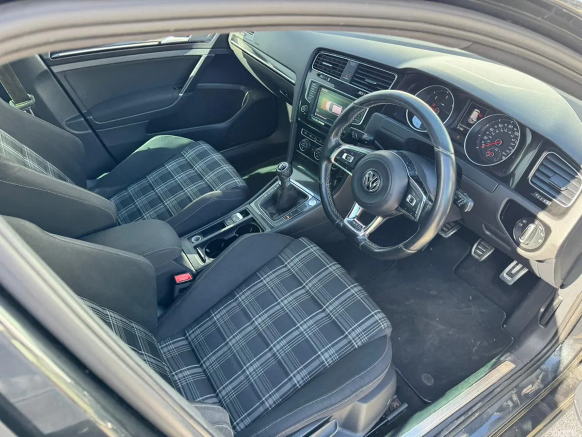 Volkswagen Golf Hatchback, Diesel, 2016, Grey