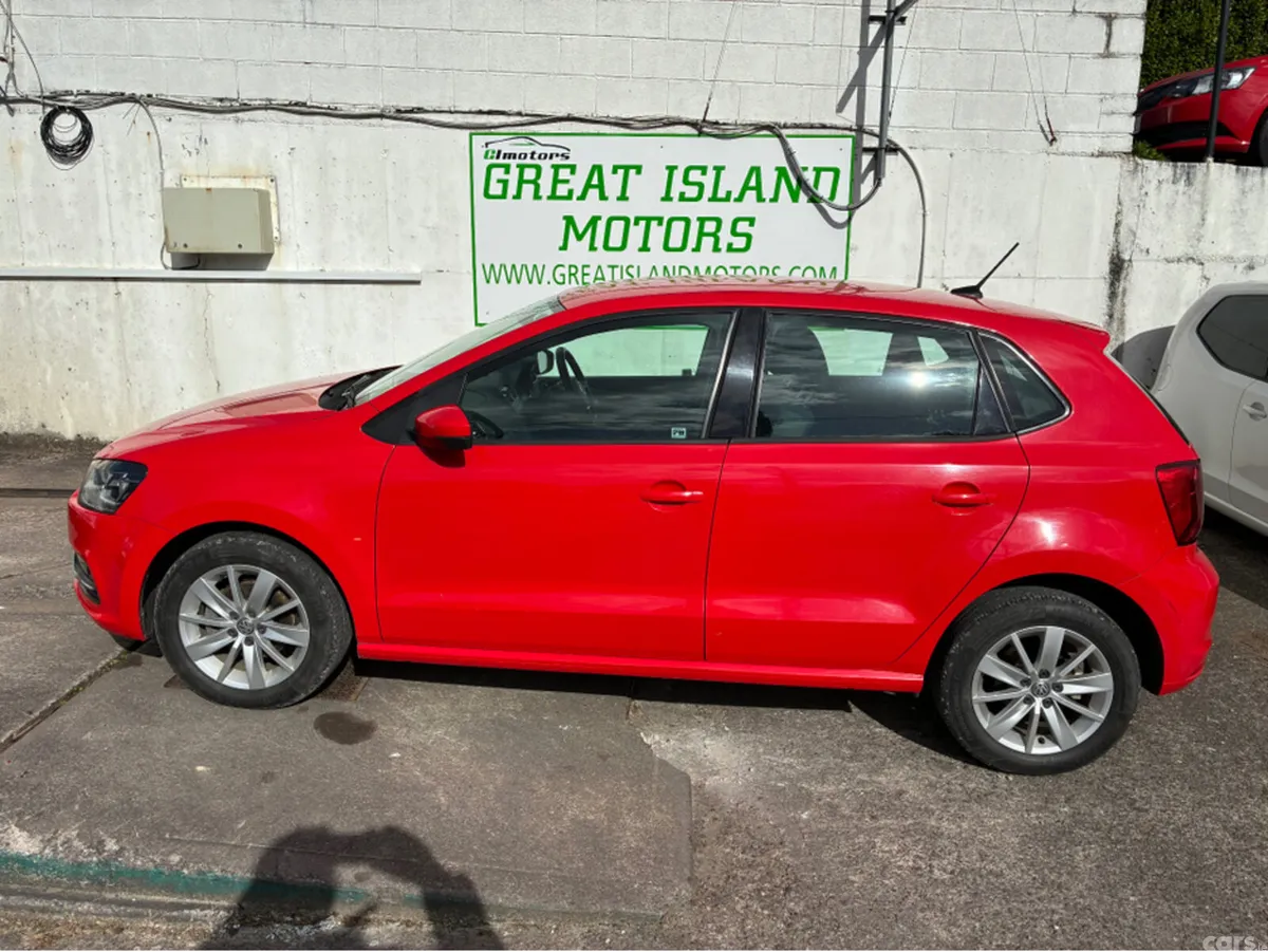 Volkswagen Polo Hatchback, Petrol, 2016, Red