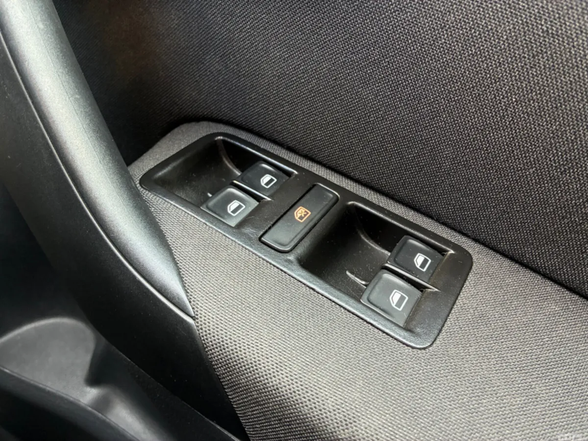 Volkswagen Polo Hatchback, Petrol, 2016, Red