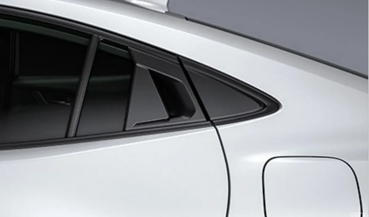 Toyota Prius Saloon, Petrol Hybrid, 2024, White