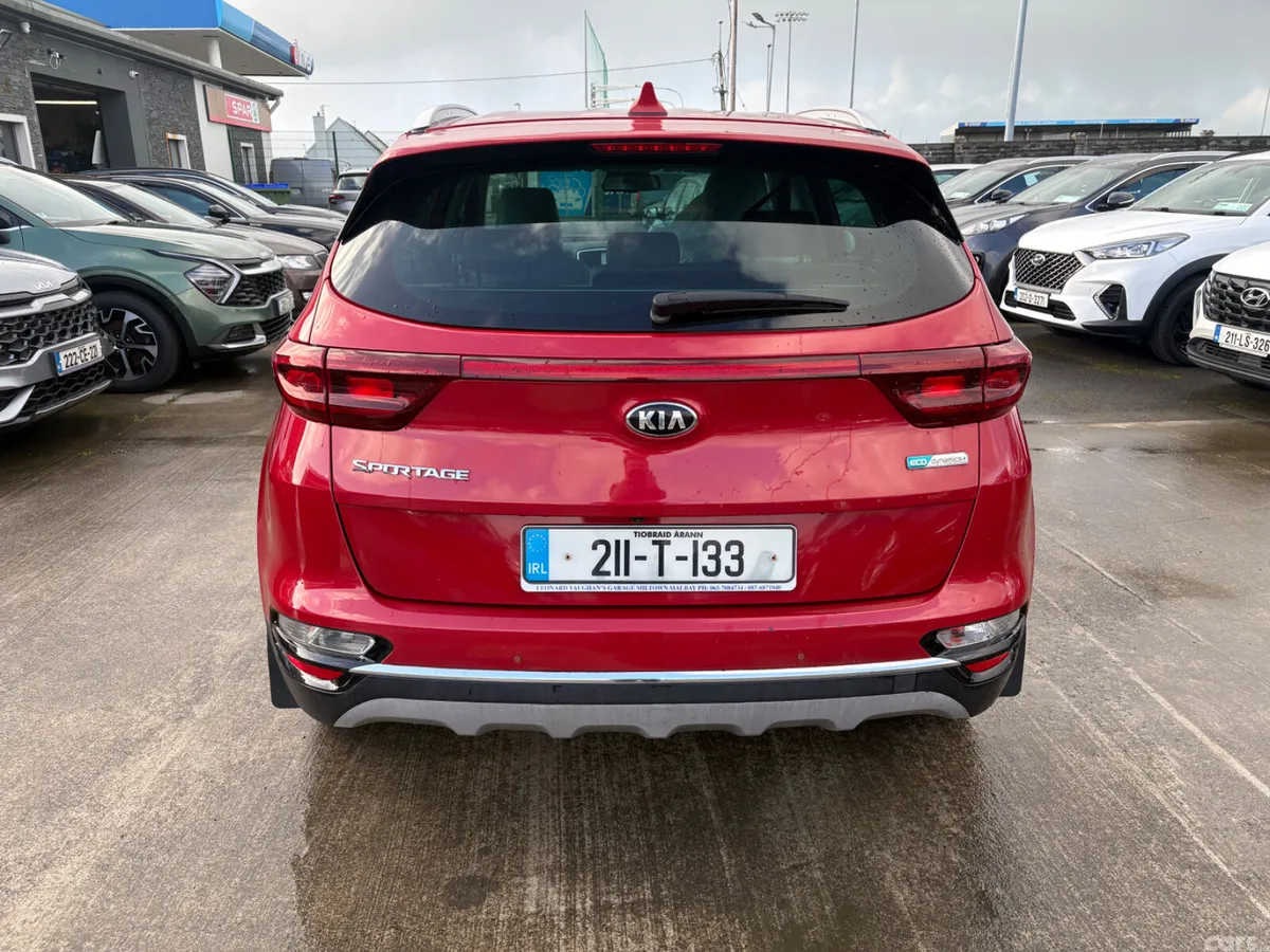 Kia Sportage SUV, Diesel Hybrid, 2021, Red