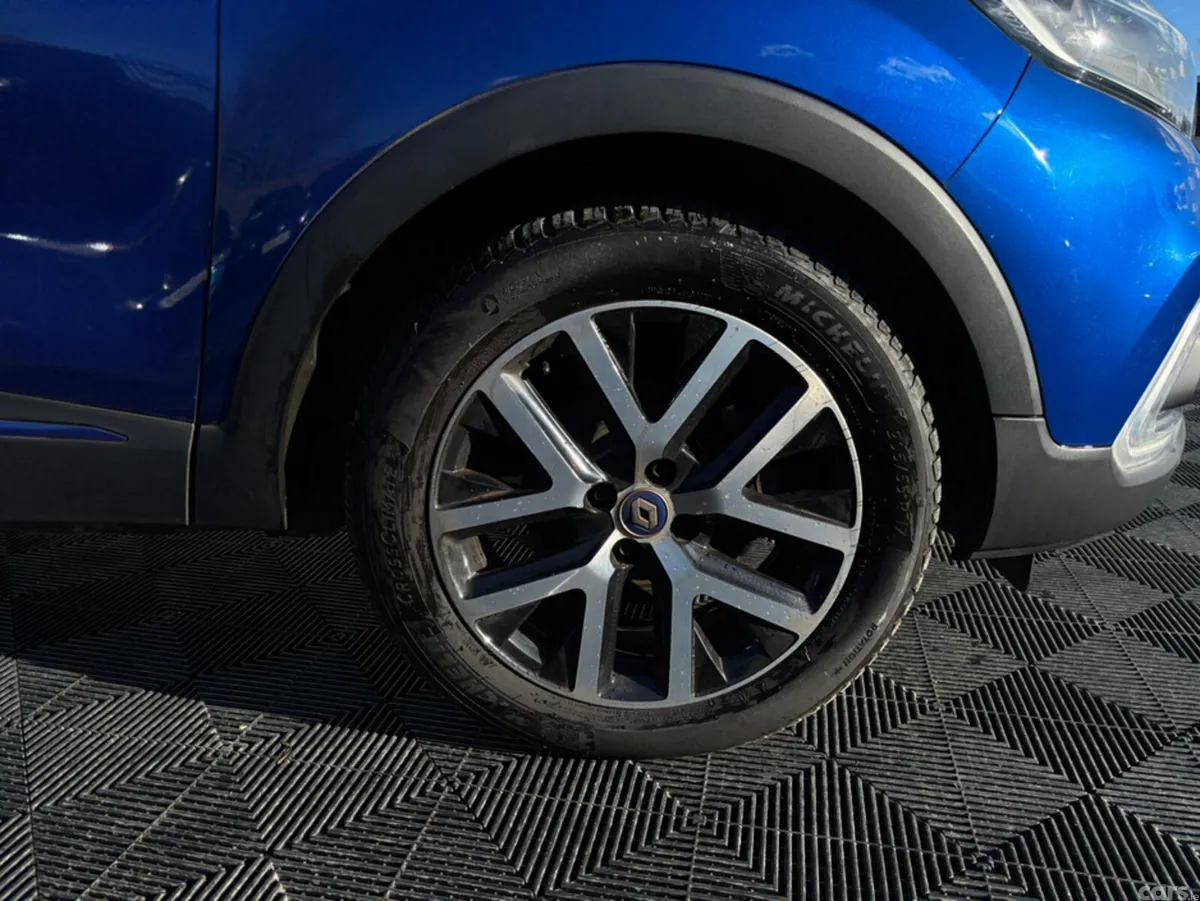 Renault Captur Hatchback, Petrol, 2019, Blue