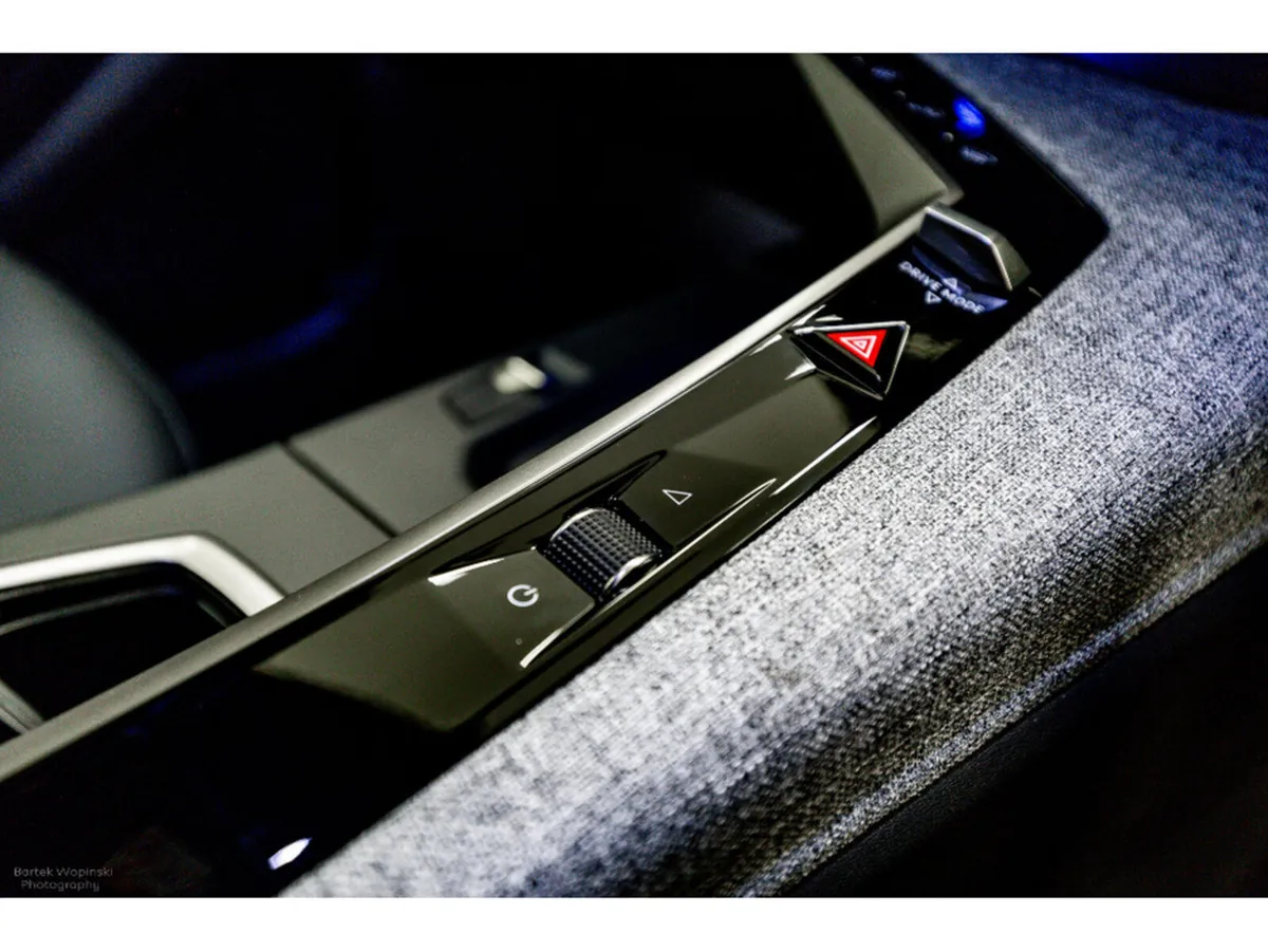 Peugeot 5008 SUV, Electric, 2026, White