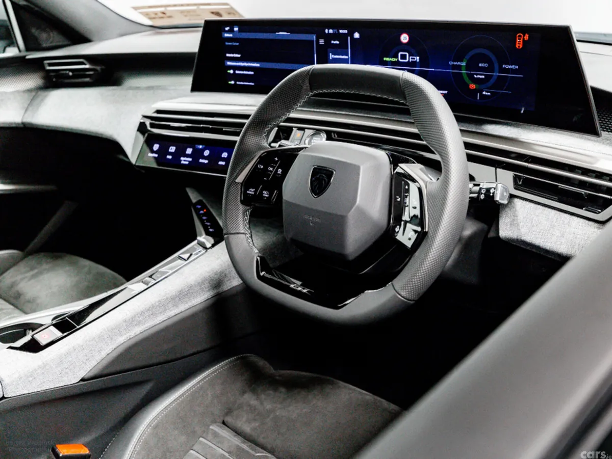Peugeot 5008 SUV, Electric, 2026, White