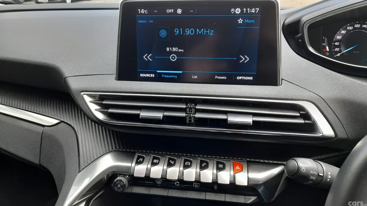 Peugeot 3008 MPV, Diesel, 2023, Grey