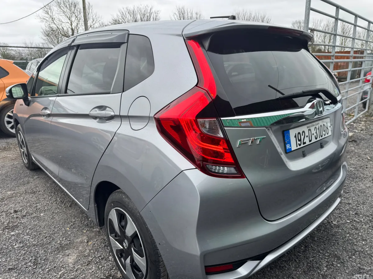 Honda Fit Hatchback, Petrol Hybrid, 2019, Silver