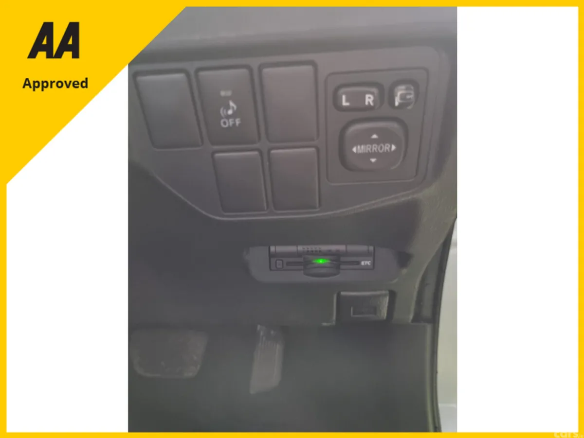 Toyota Prius Hatchback, Petrol Hybrid, 2014, Silver