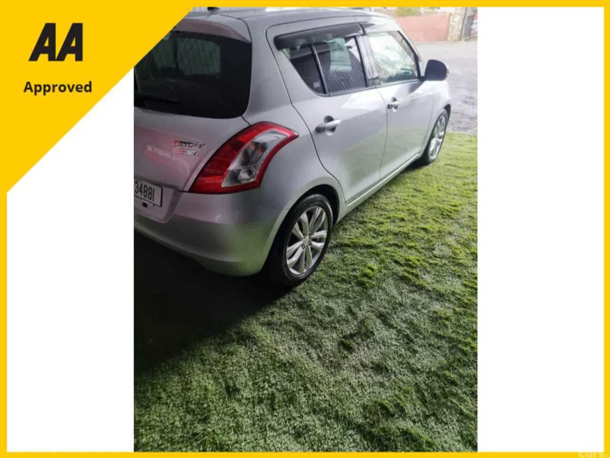 Suzuki Swift Hatchback, Petrol, 2014, Silver