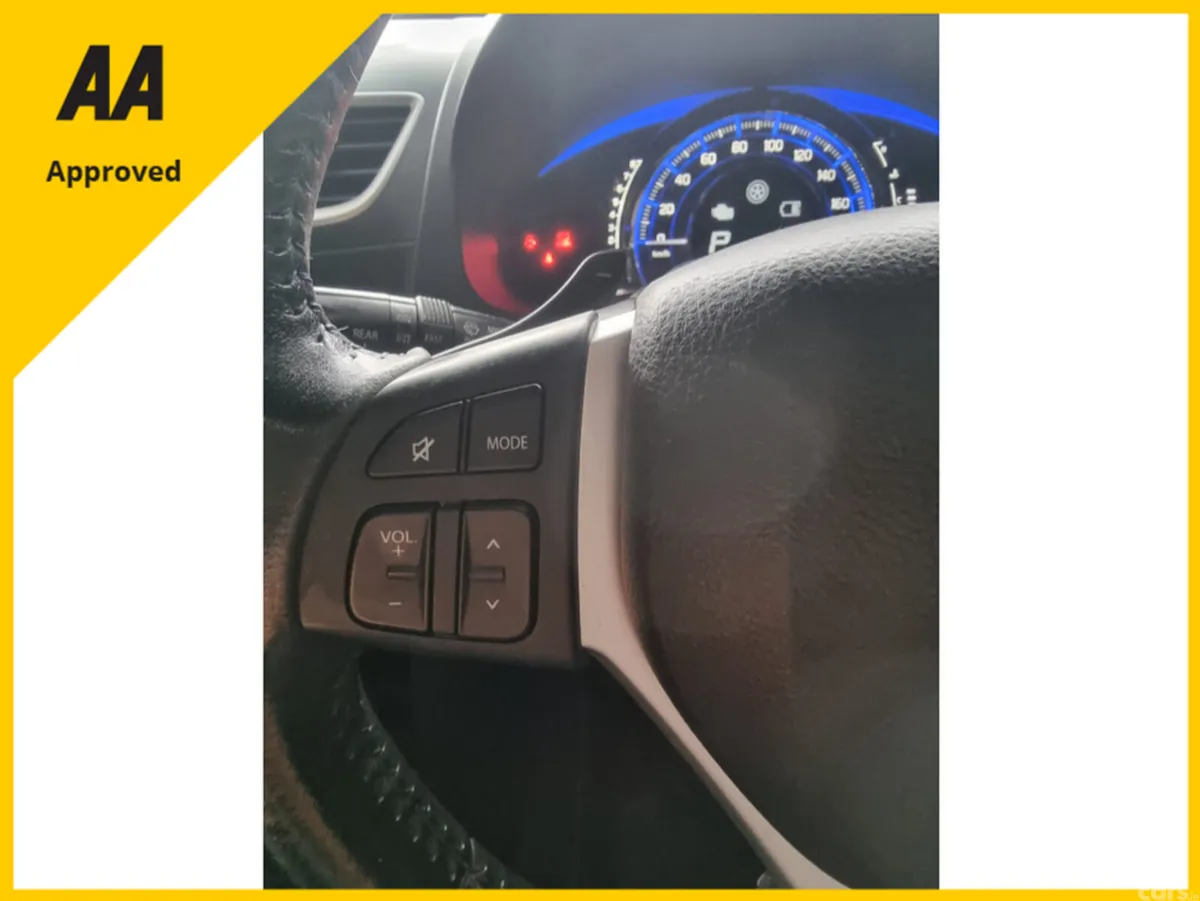 Suzuki Swift Hatchback, Petrol, 2014, Silver