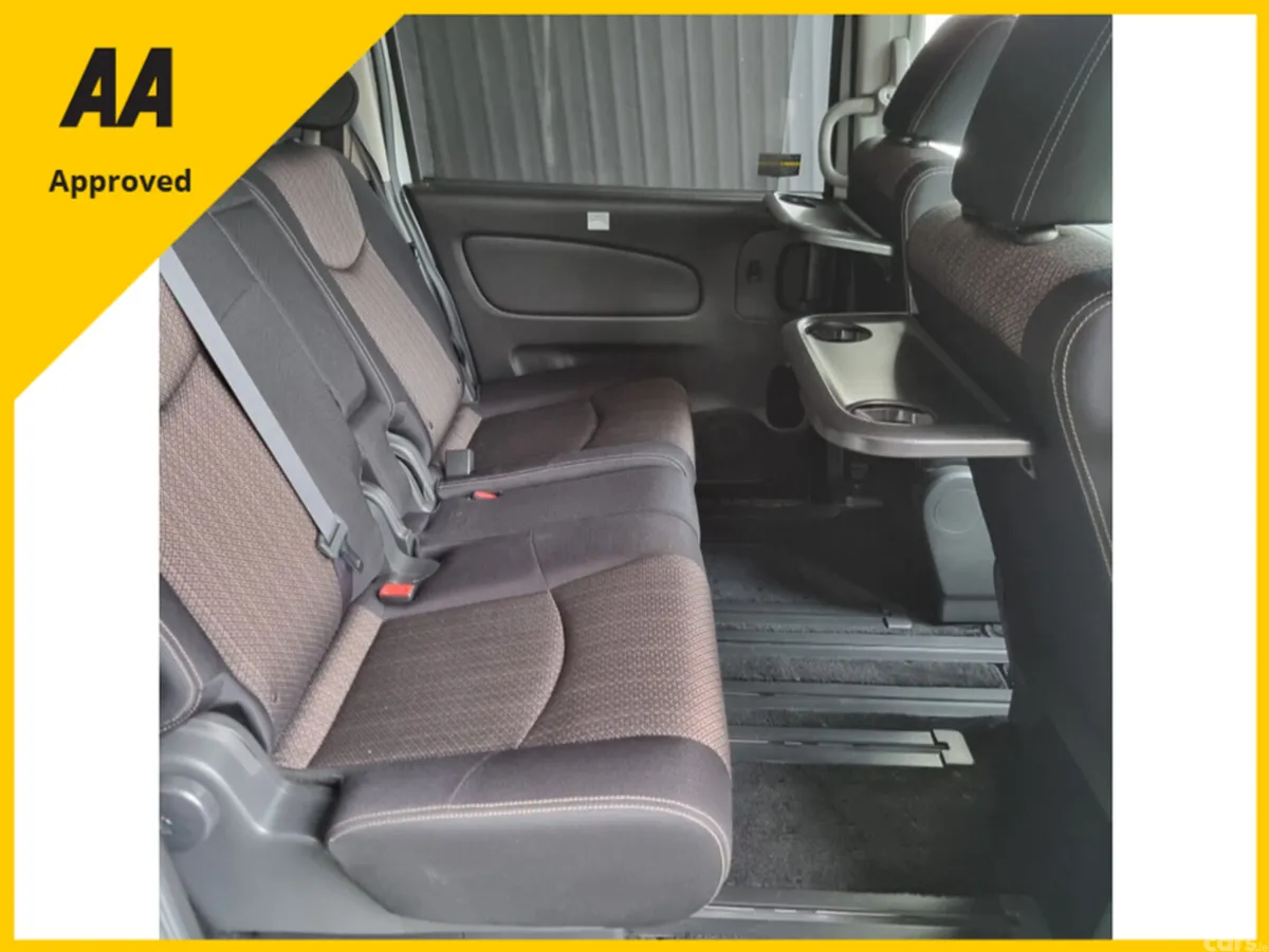 Nissan Serena MPV, Petrol Hybrid, 2014, White