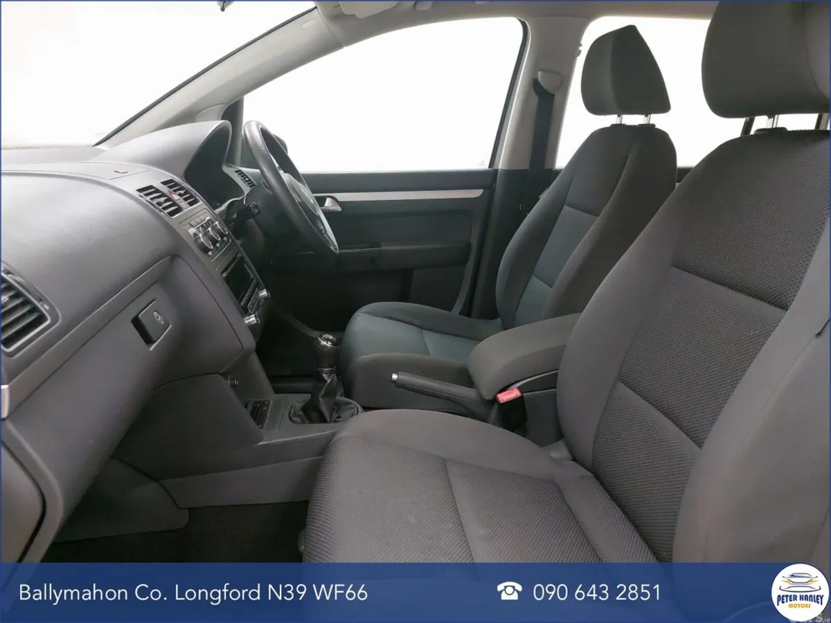 Volkswagen Touran MPV, Diesel, 2014, Grey