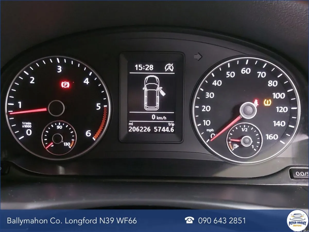Volkswagen Touran MPV, Diesel, 2014, Grey