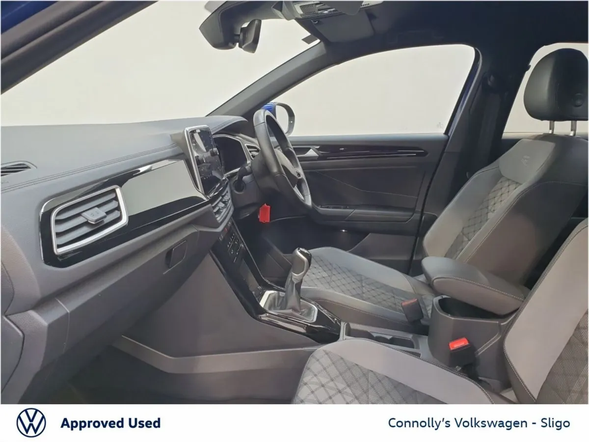 Volkswagen T-Roc SUV, Petrol, 2023, Blue