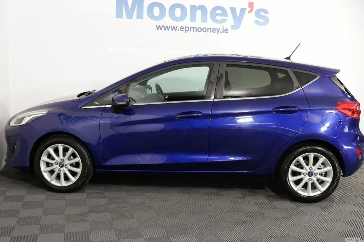 Ford Fiesta Hatchback, Petrol, 2018, Blue