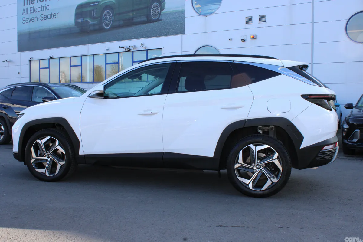 Hyundai Tucson SUV, Petrol Hybrid, 2024, White