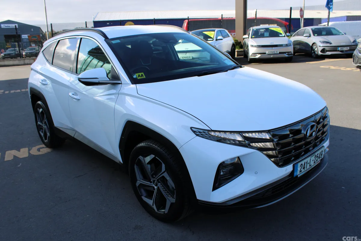 Hyundai Tucson SUV, Petrol Hybrid, 2024, White