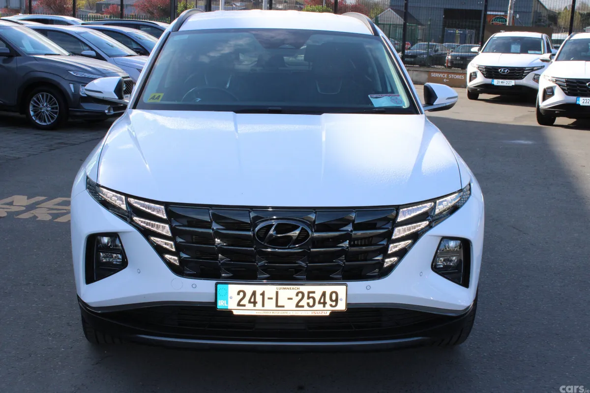 Hyundai Tucson SUV, Petrol Hybrid, 2024, White