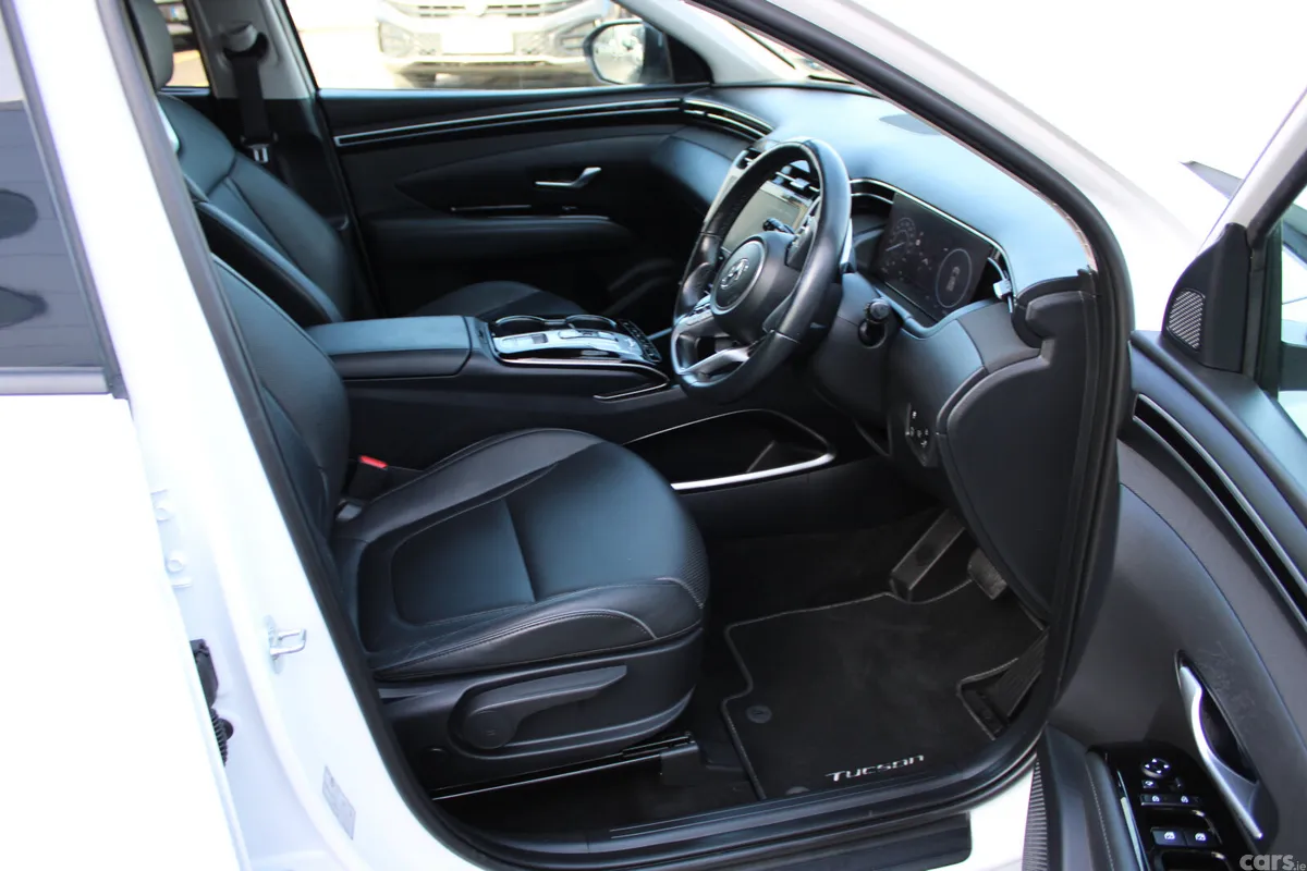 Hyundai Tucson SUV, Petrol Hybrid, 2024, White