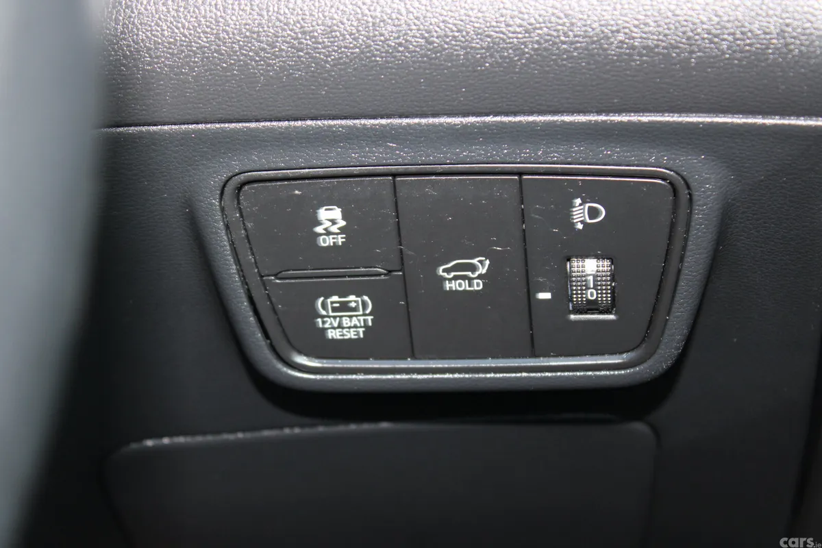 Hyundai Tucson SUV, Petrol Hybrid, 2024, White