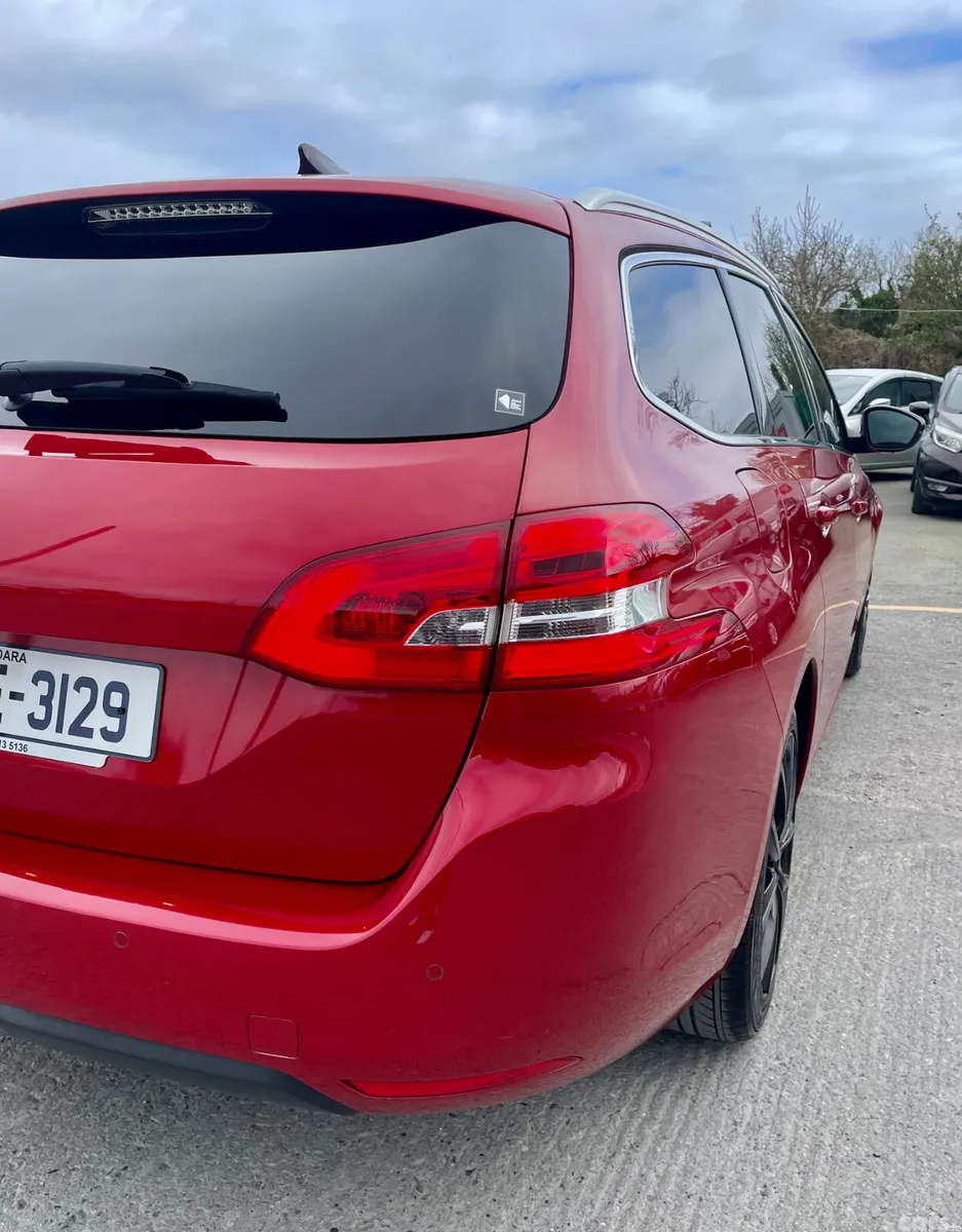 Peugeot 308 Estate, Diesel, 2018, Red