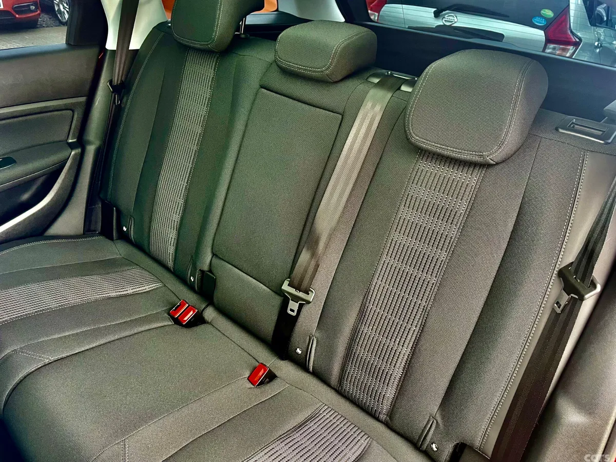 Peugeot 308 Estate, Diesel, 2018, Red