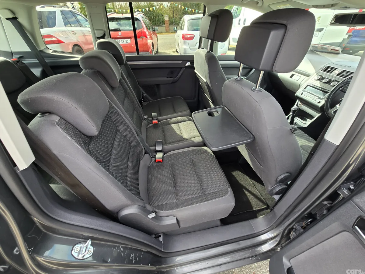 Volkswagen Touran MPV, Diesel, 2015, Grey